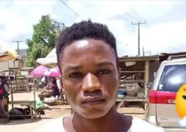 Man defiles boss daughter 