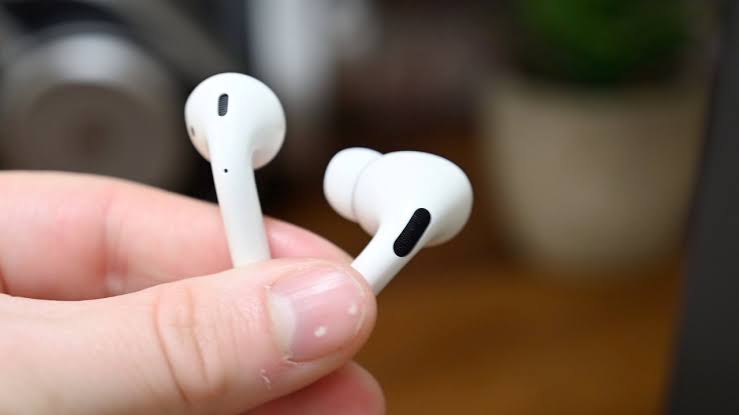 How to Connect Two Different AirPods to One Case