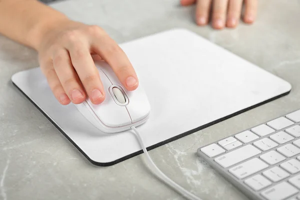 how to clean mouse pad