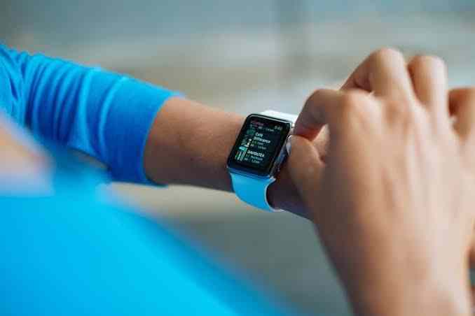 how to set time on smartwatch without app